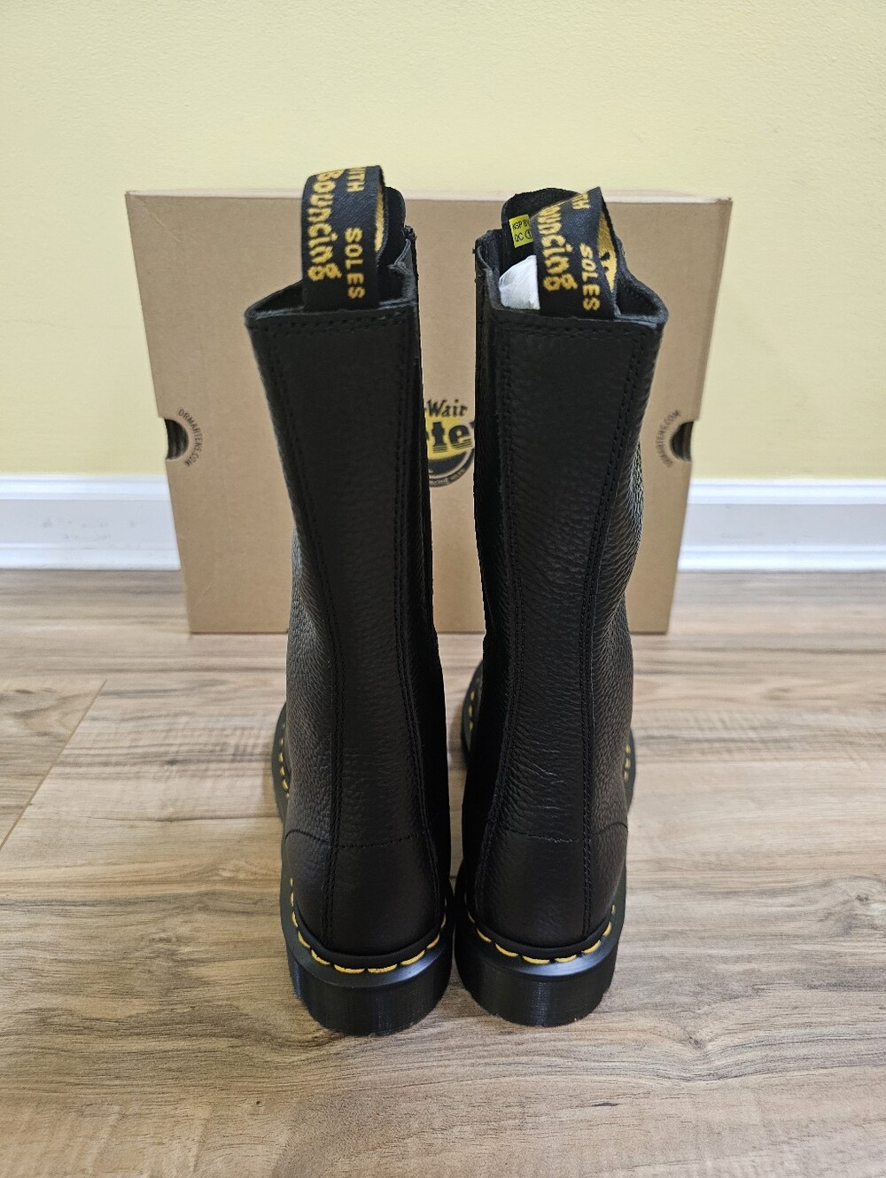 DR. MARTENS 1B99 FRONT ZIP LEATHER BOOTS - Picture 7 of 14